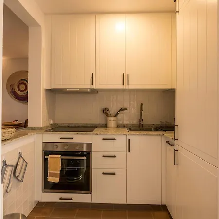 Cozy W/ Sea View, Free Parking & Ac Apartamento Carvoeiro (Lagoa)