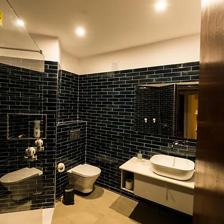 Cozy W/ Sea View, Free Parking & Ac Carvoeiro (Lagoa)