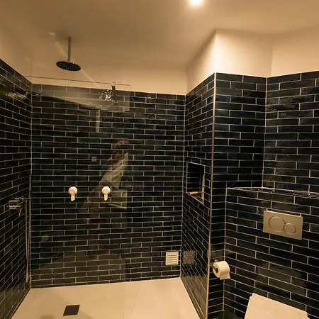 Cozy W/ Sea View, Free Parking & Ac Apartamento *